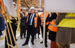 ep hereu visita las obras del palacio de congresos de madrid