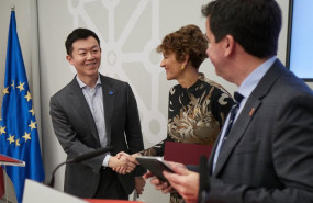 ep la presidenta de navarra maria chivite el consejero de industria y transicion ecologica y digital