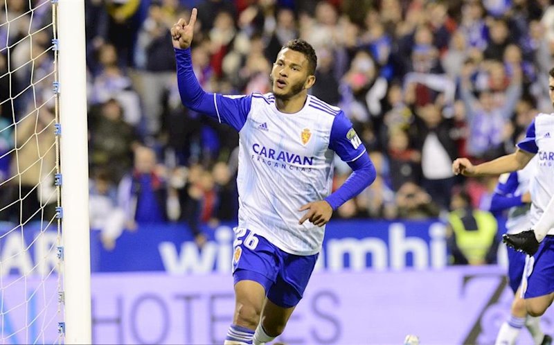 ep luis suarez celebra un gol con el real zaragoza