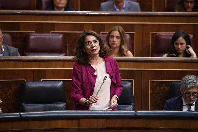 María Jesús Montero, ministra de Hacienda , en la sesión de control | EUROPA PRESS ep maria jesus montero ministrahacienda ensesioncontrol