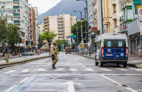ep policia patrullando las calles de rio de janeiro