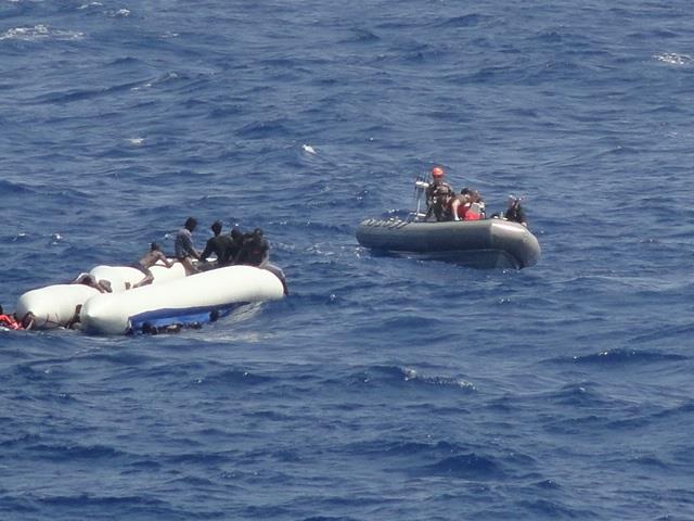 ep rescatemigrantesun naufragioun buquela marina estadounidense