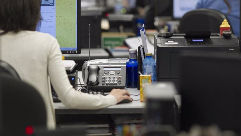 ep una trabajadora en su oficina ep una trabajadora en su oficina