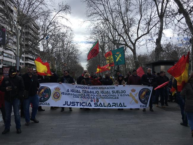 ep valladolid 24-02-2018- concentracion equiparacion salarial