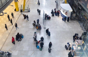 ep varias personas en el aeropuerto adolfo suarez madrid barajas a 5 de enero de 2024 en madrid