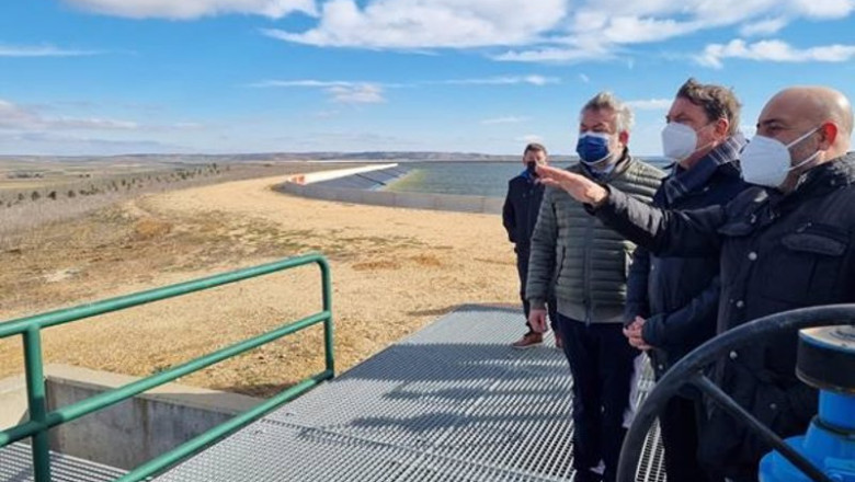 ep visita del ministro luis planas a las actuaciones en el canal toro zamora ep visita del ministro luis planas a las actuaciones en el canal toro zamora