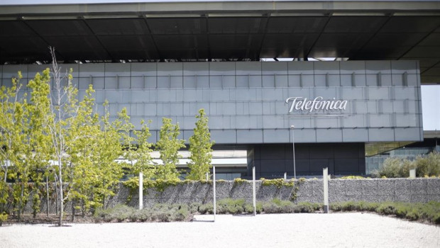 ep vista exterioredificiola sedetelefonica situadola rondala comunicacionmadrid