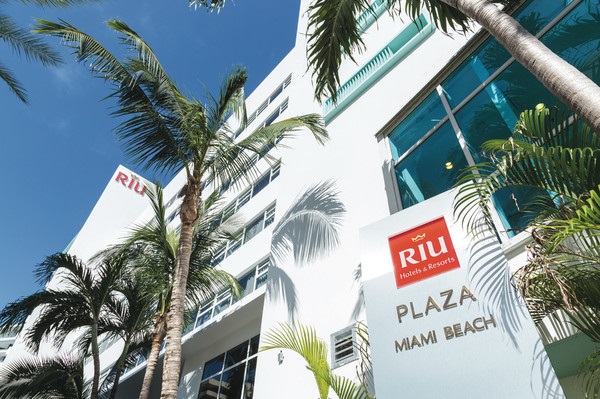 hotel riu guell